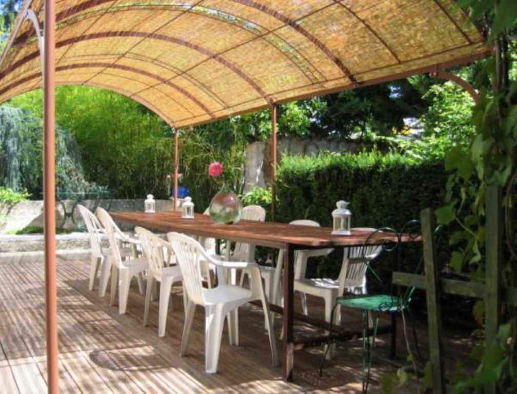 Domaine Du Besset Hotel Aubusson-d'Auvergne Bagian luar foto